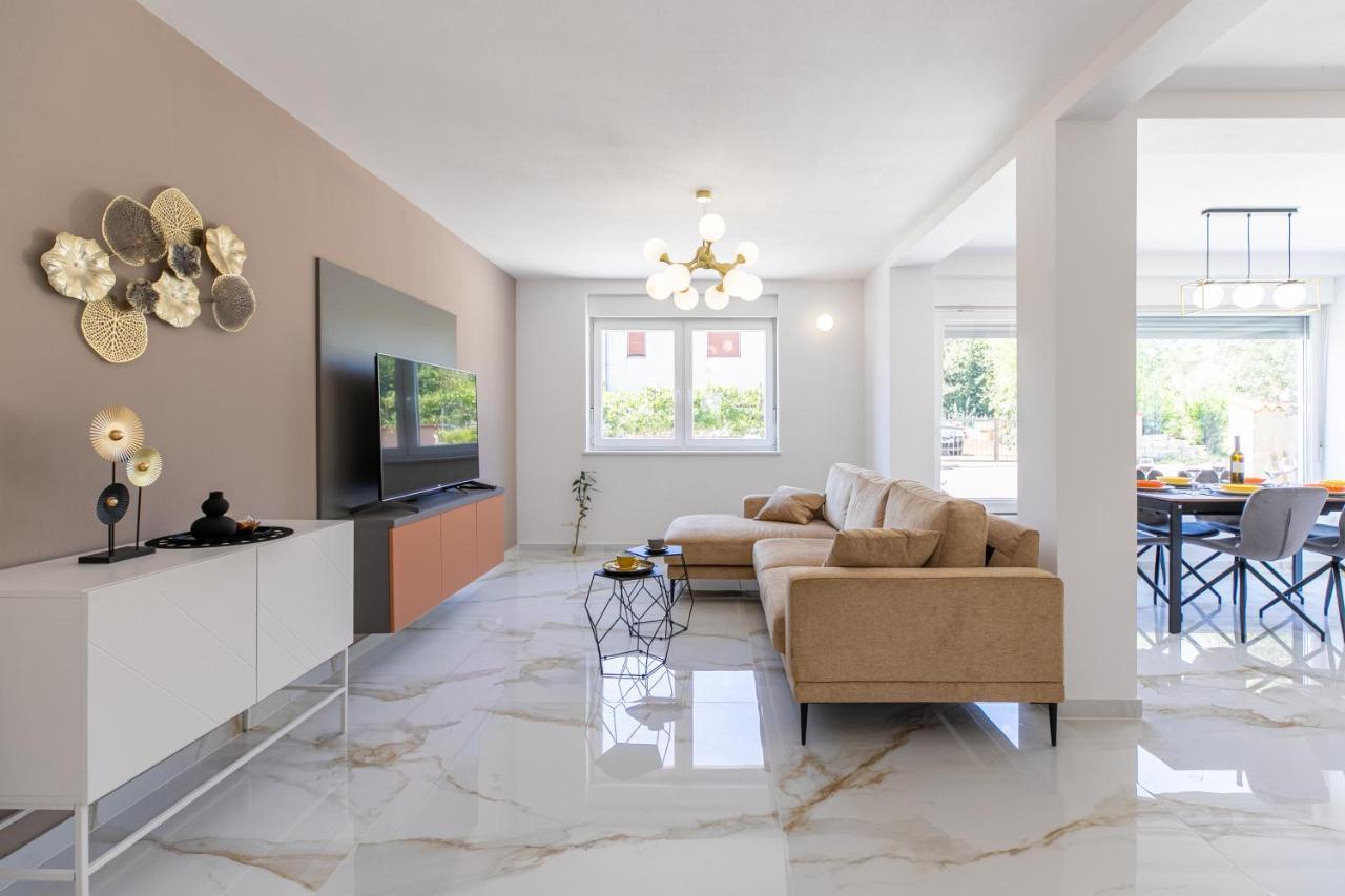 PUY Apartman Suzi מראה חיצוני תמונה